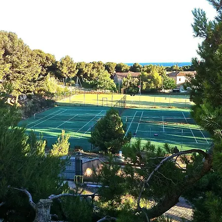 Des Joncas Aparthotel Martigues