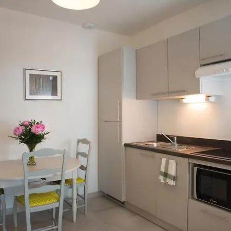 Des Joncas Aparthotel *